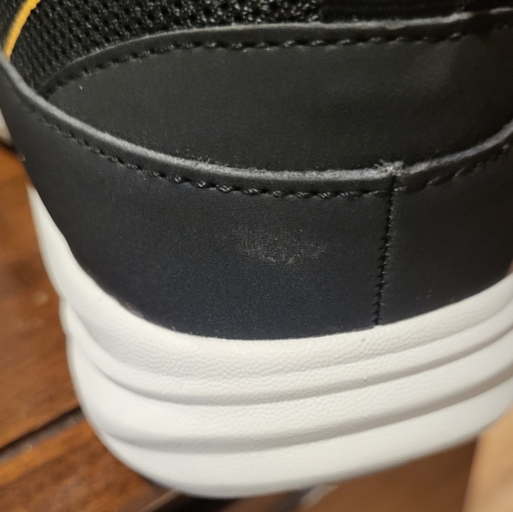 Vionic Women's Agile Ruvi Walking Sneaker Black Size 8.5 - Picture 7 of 9